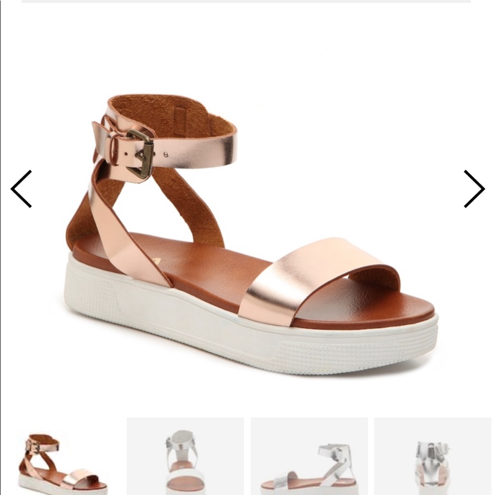 DSW platform metallic sandal - like new!